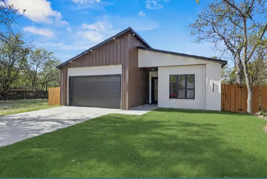 726 Pangburn, Grand Prairie, TX 75051 - Image #2