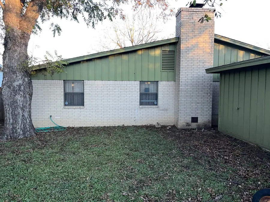 6204 Cliffside Drive, Edgecliff Village, TX 76134 - Image #3