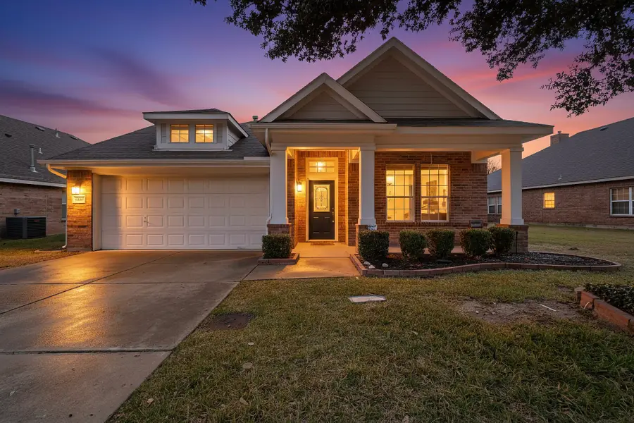 934 Sagebrush Trail, Duncanville, TX 75137 - Image #3