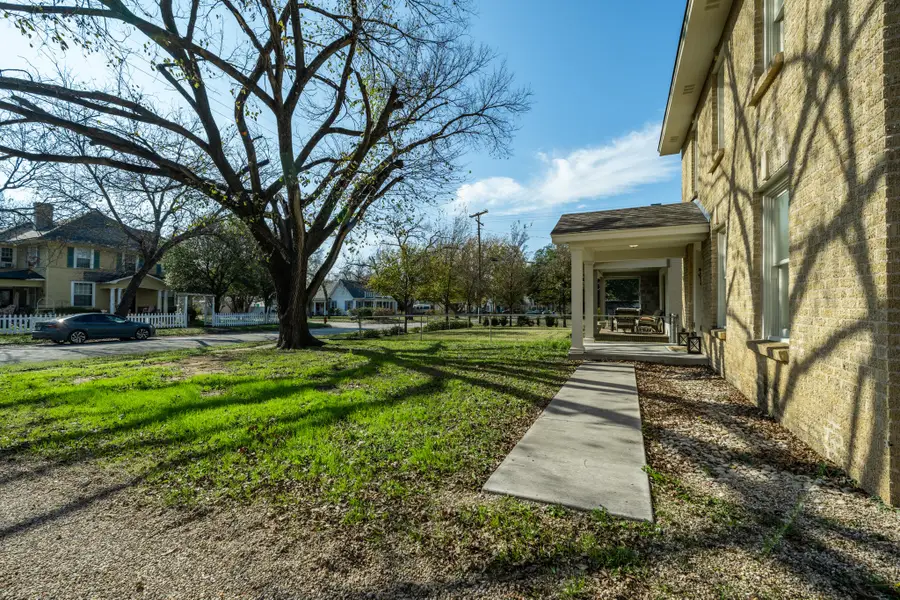 303 Craig Street, Hillsboro, TX 76645 - Image #3