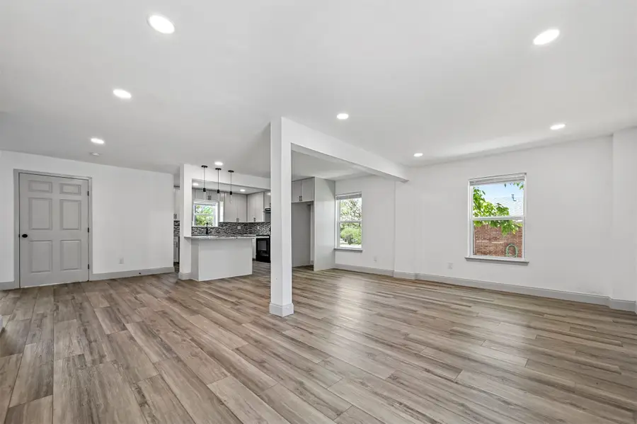 158 Lakeshore Drive, Runaway Bay, TX 76426 - Image #3