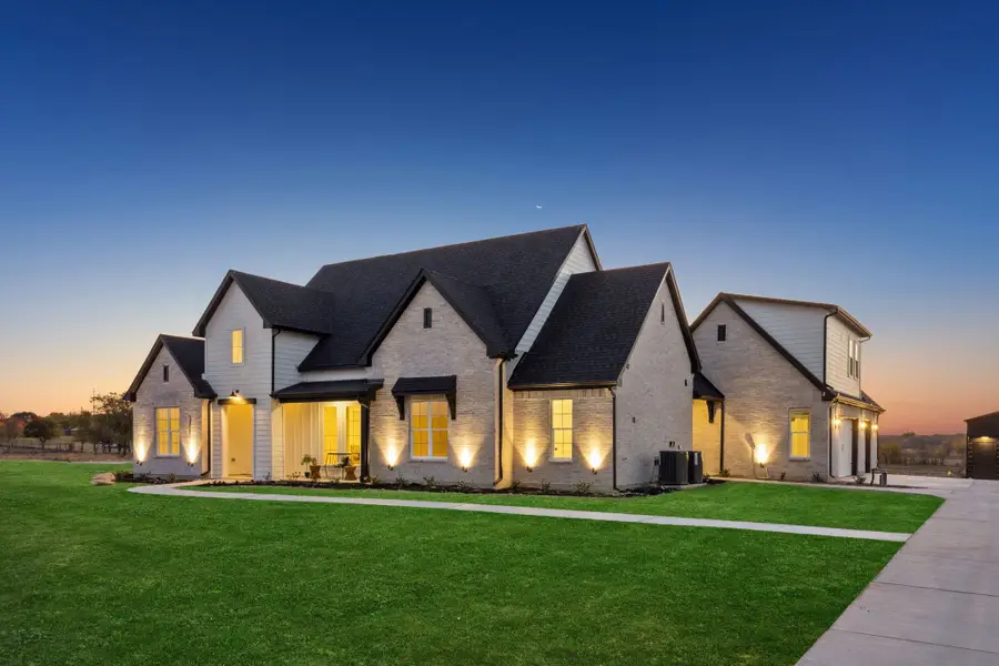 711 Hummingbird Lane, Justin, TX 76247 - Image #3