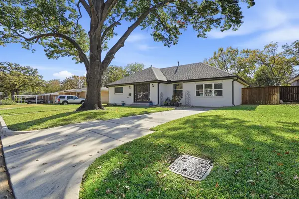 5717 S Wells Circle, Westworth Village, TX 76114
