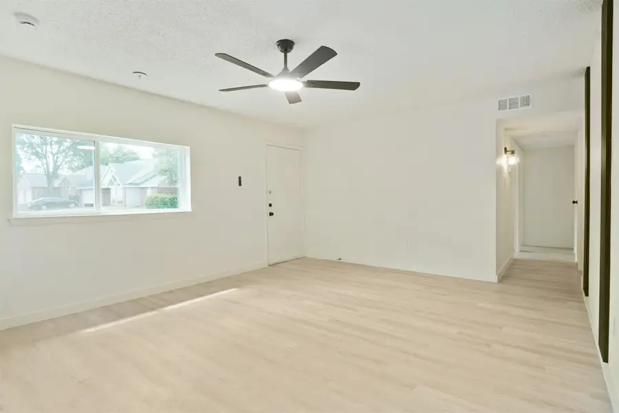 7937 Trimble Drive, Fort Worth, TX 76134 - Image #2