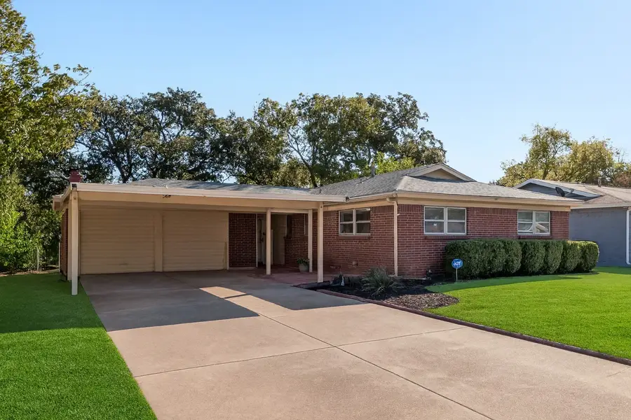 1008 Russell Lane, Bedford, TX 76022 - Image #2