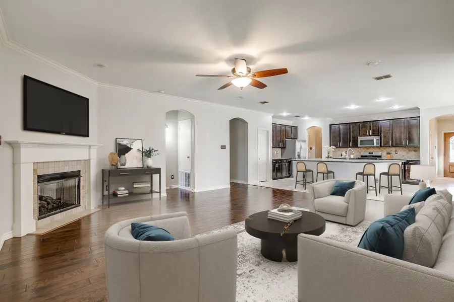 13704 Southern Oaks Drive, Fort Worth, TX 76028 - Image #3