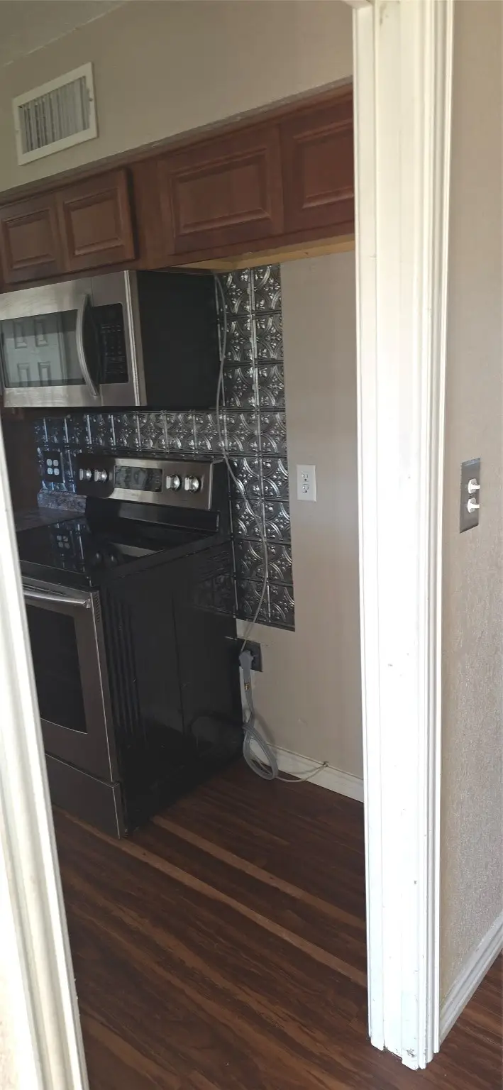 1423 Rolling Hills Drive, Graham, TX 76450 - Image #3