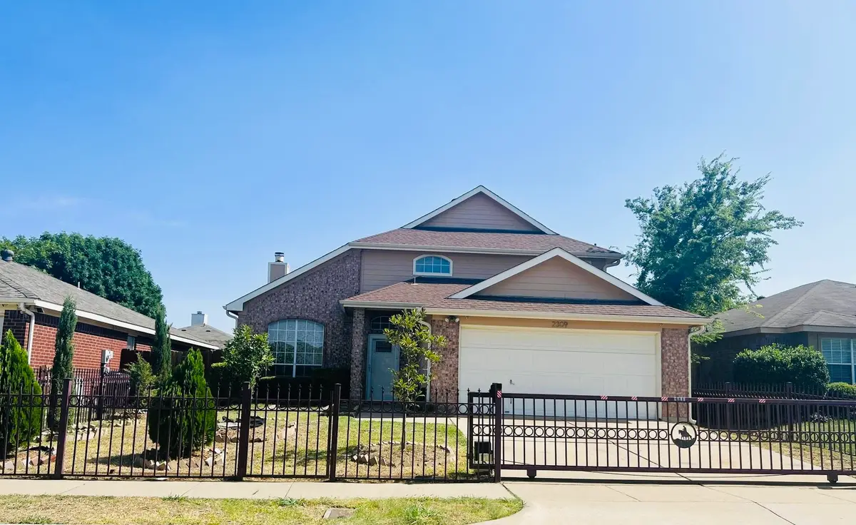 2309 Cap Rock Lane, Fort Worth, TX 76133 - Image #1