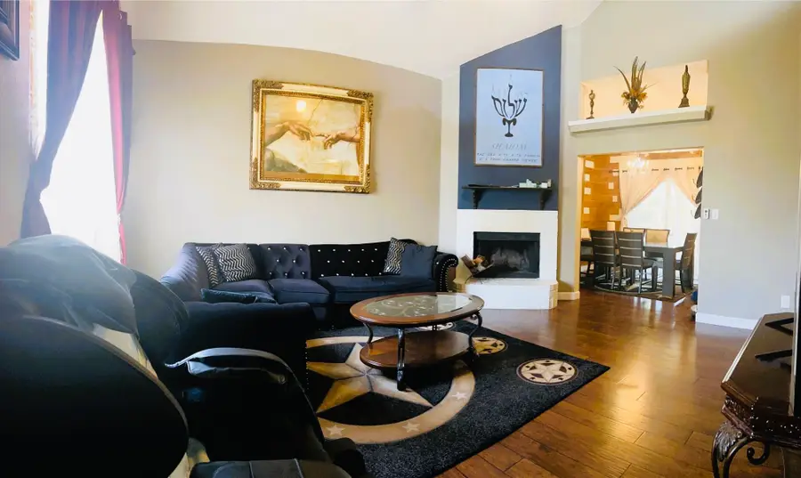 2309 Cap Rock Lane, Fort Worth, TX 76133 - Image #2