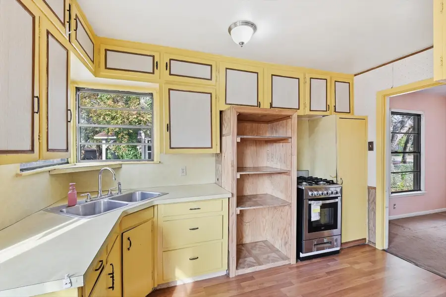 1204 Hoke Smith Drive, Dallas, TX 75224 - Image #3