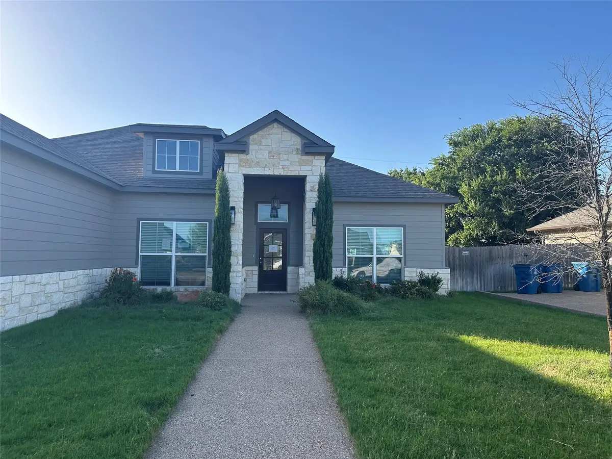 825 Day Star Drive, Hewitt, TX 76643 - Image #1