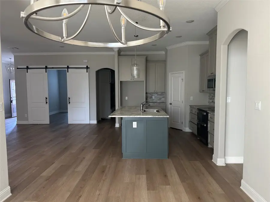 825 Day Star Drive, Hewitt, TX 76643 - Image #3