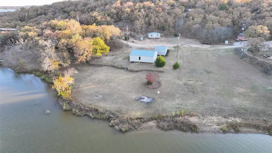 819 Captain S Drive, Bowie, TX 76230 - Image #3