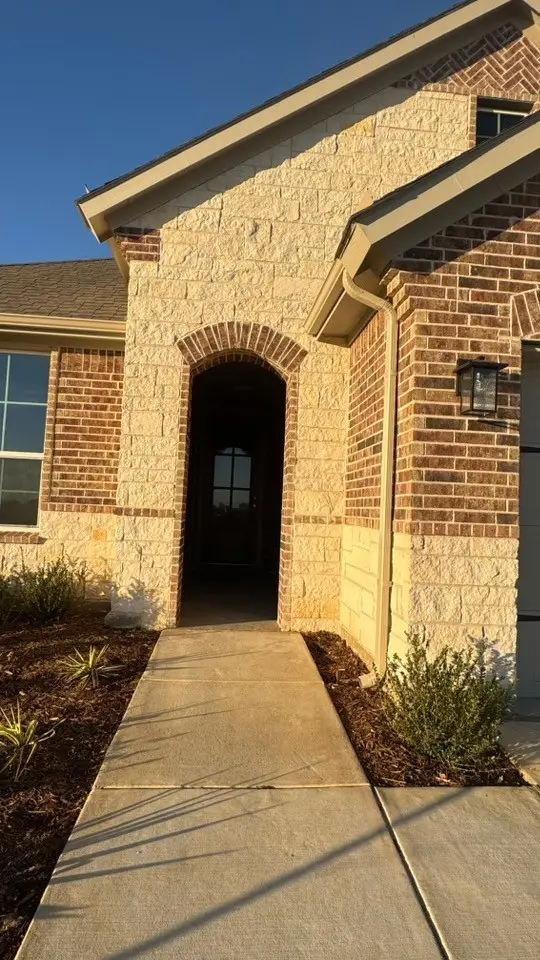 3517 Helena Street, Gainesville, TX 76240 - Image #2