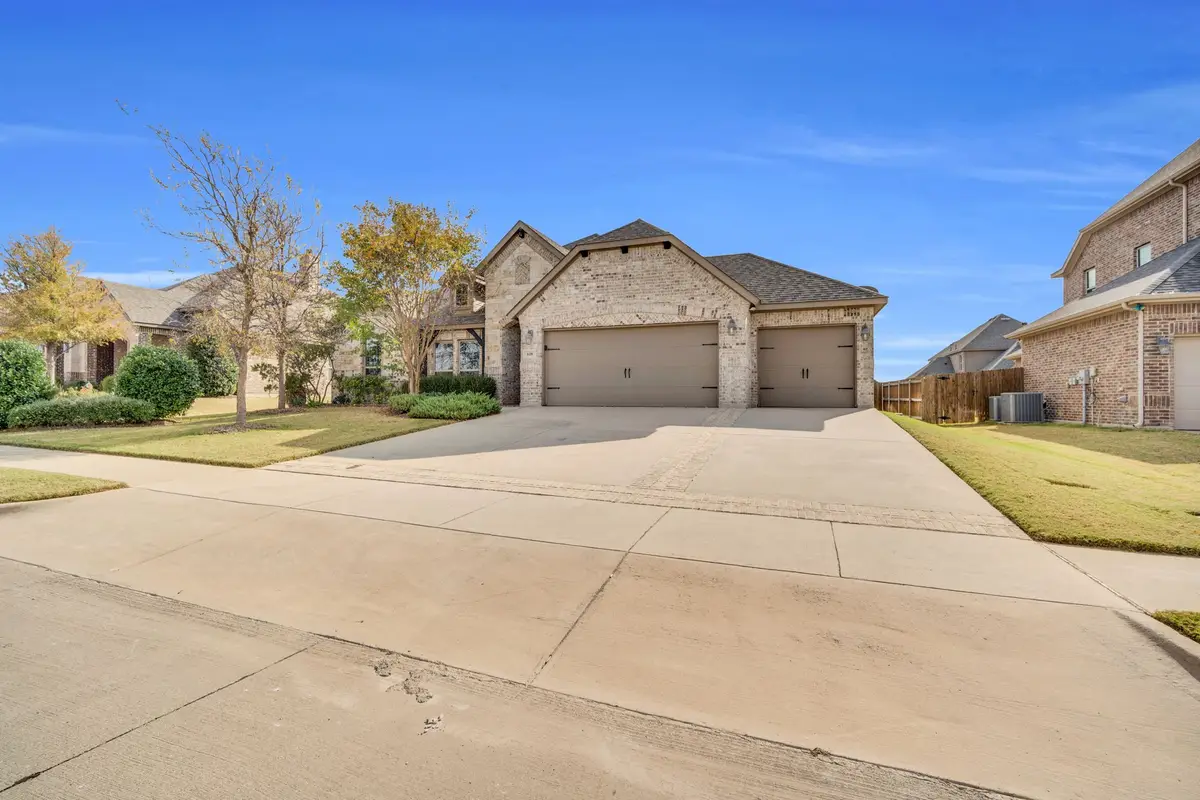 618 Lonesome Dove Drive, Midlothian, TX 76065 - Image #1