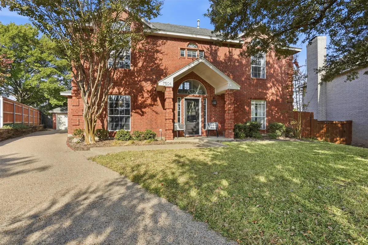 7504 Rall Circle, Fort Worth, TX 76132 - Image #1