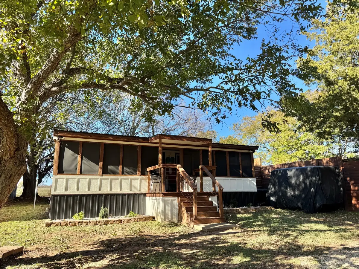 349 Northridge Drive, Gainesville, TX 76240 - Image #1