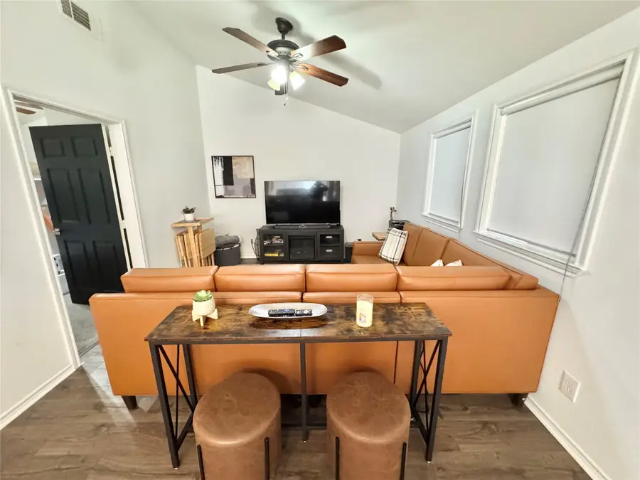 349 Northridge Drive, Gainesville, TX 76240 - Image #2