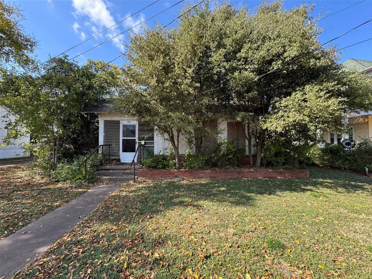 807 N Marable Street, West, TX 76691 - Image #1