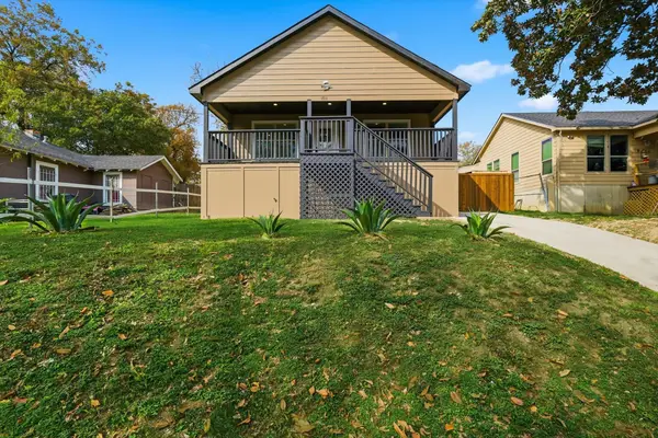 1711 E Waco Avenue, Dallas, TX 75216