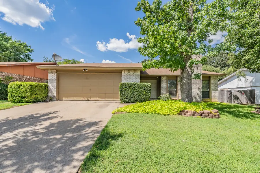 4017 Rushmoor Drive, Arlington, TX 76016 - Image #2