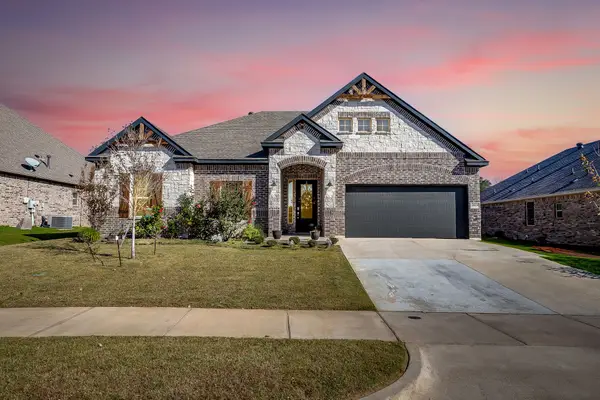 3929 Brookdale Road, Benbrook, TX 76116