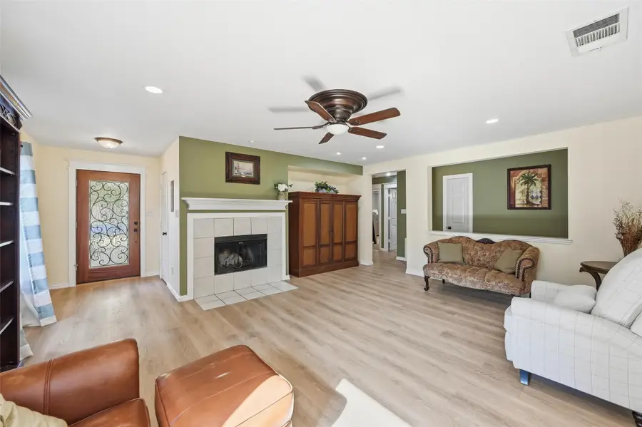 5432 Presidio Drive, Grand Prairie, TX 75052 - Image #2