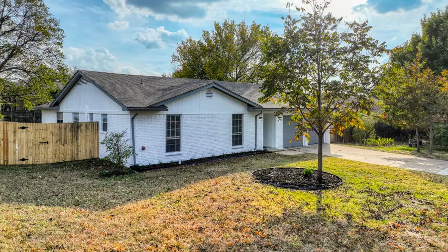 7704 Terry Drive, North Richland Hills, TX 76180 - Image #3