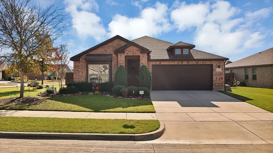 2621 Empire Street, Denton, TX 76209 - Image #2