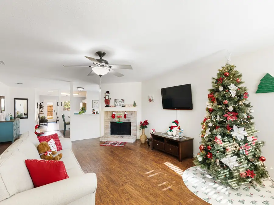 2524 Clear Brook Drive, McKinney, TX 75071 - Image #2