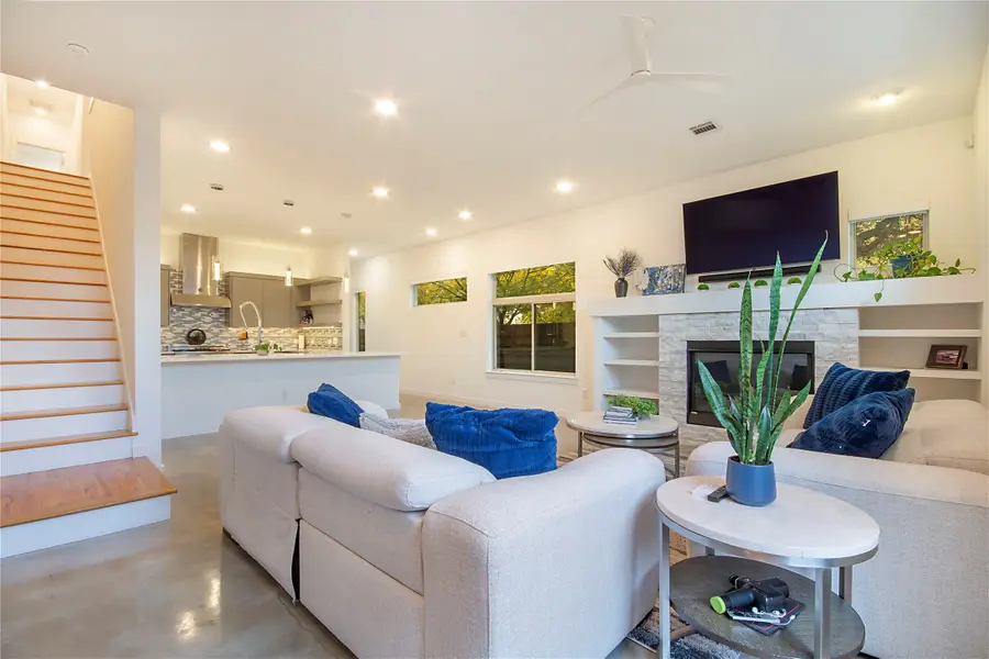 2210 Lola Court, Dallas, TX 75206 - Image #3