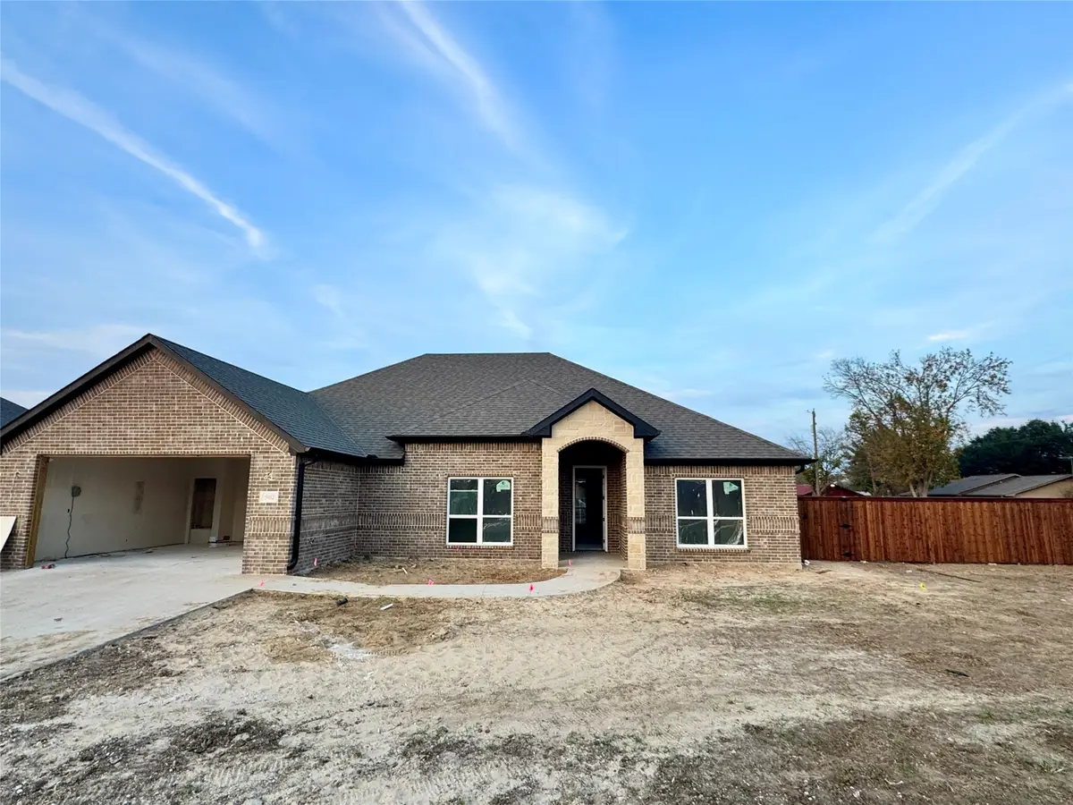 502 Limestone Circle, Mabank, TX 75147 - Image #1
