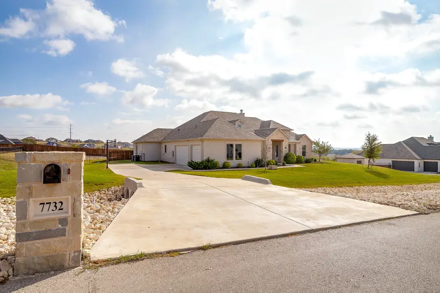 7732 Laura Lake Lane, Fort Worth, TX 76126 - Image #3