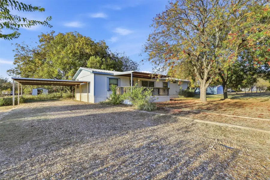 4400 Kristy Court, Granbury, TX 76049 - Image #2