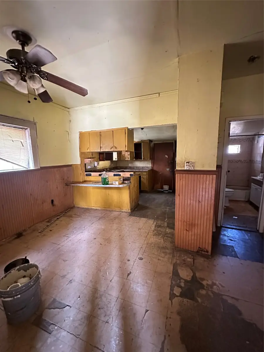 1710 Gould Avenue, Fort Worth, TX 76164 - Image #3