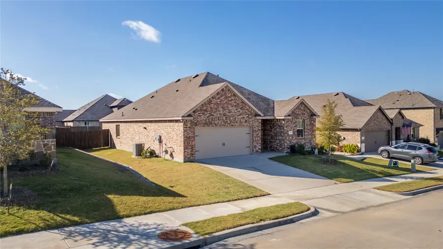 619 Gatecrest Drive, Fate, TX 75087 - Image #3