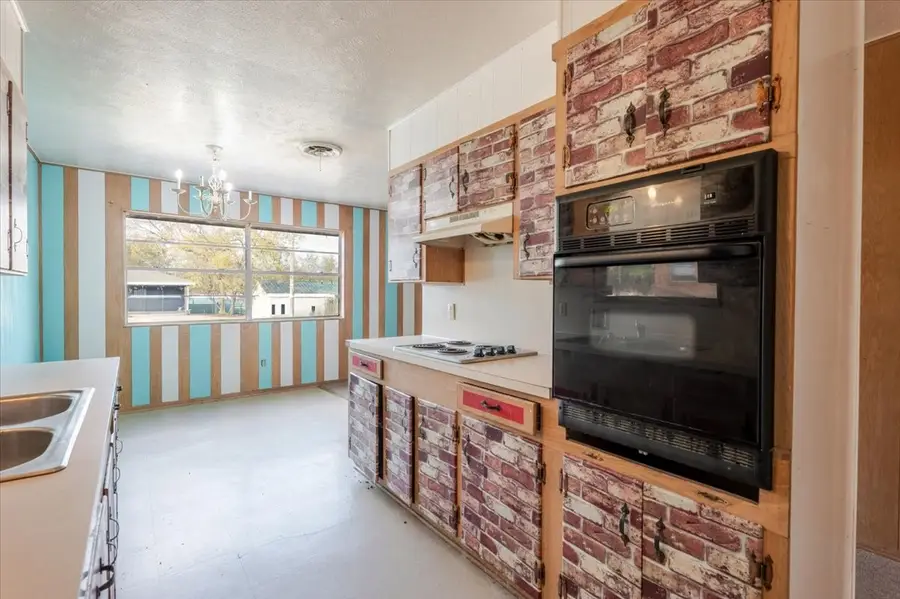 1113 Keechi Street, Weatherford, TX 76086 - Image #3