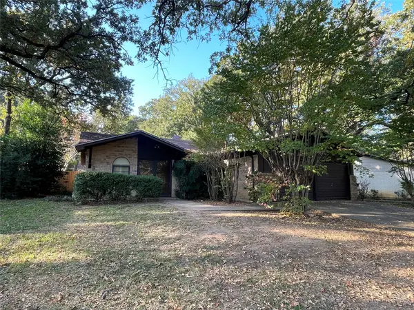 2912 Duff Drive, Arlington, TX 76013