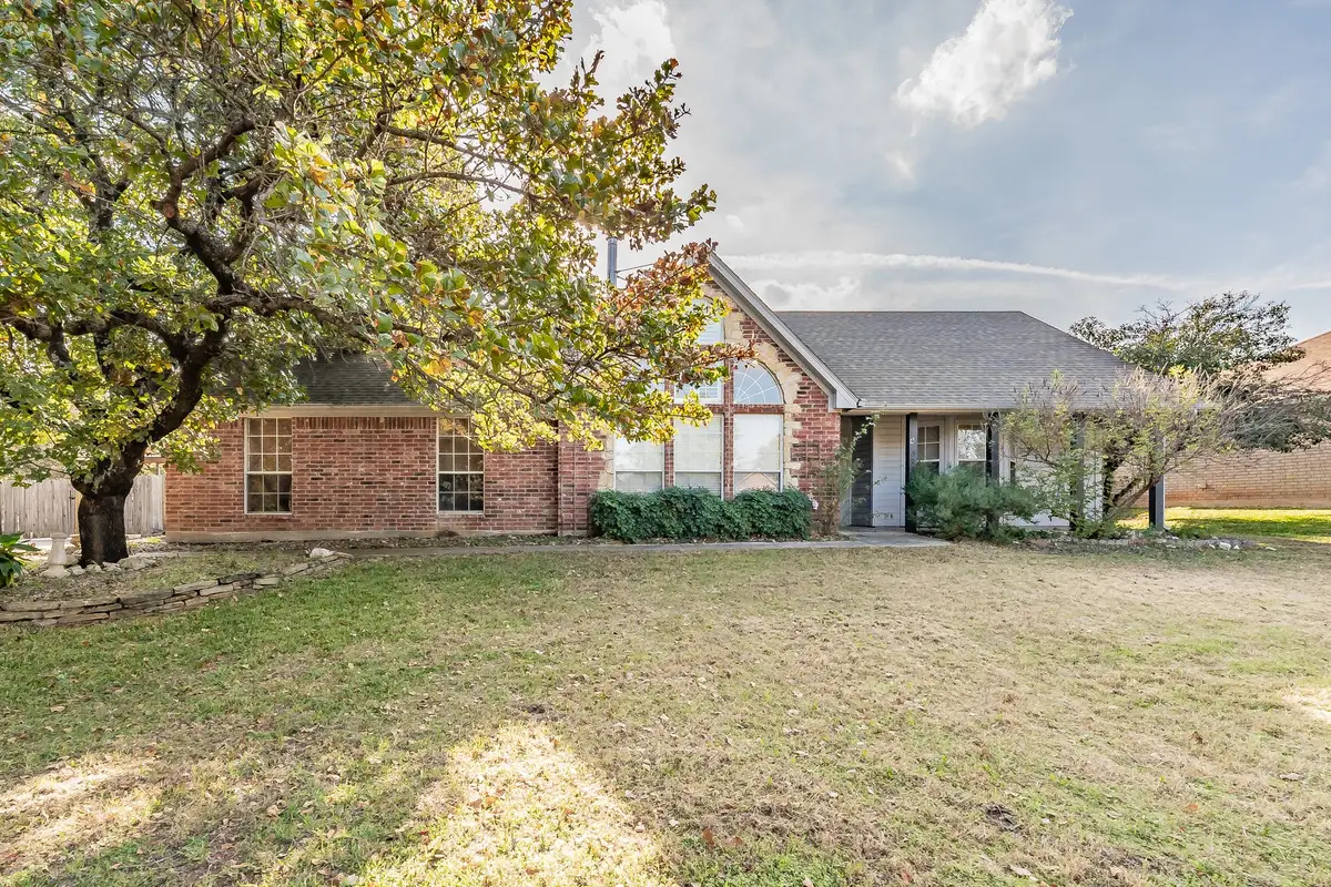 928 Herby Del Trail, Azle, TX 76020 - Image #1