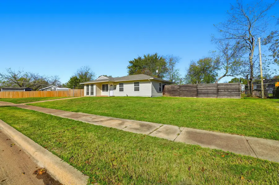 1013 Casa Drive, Mesquite, TX 75149 - Image #2