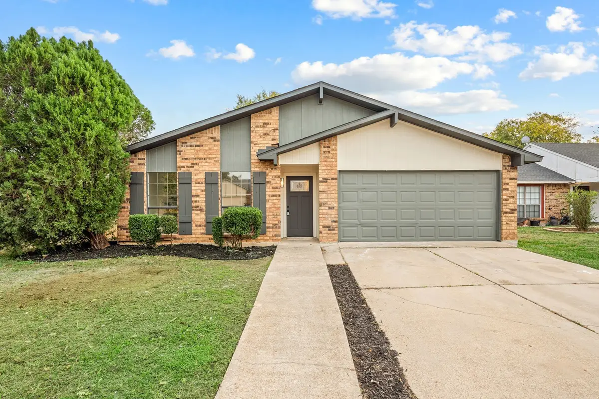 4124 Silverberry Avenue, Fort Worth, TX 76137 - Image #1