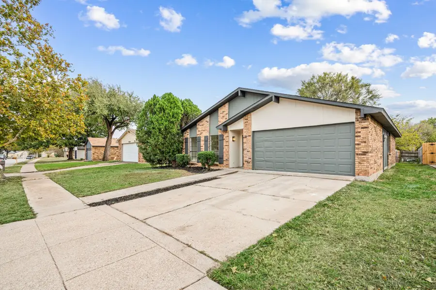 4124 Silverberry Avenue, Fort Worth, TX 76137 - Image #3