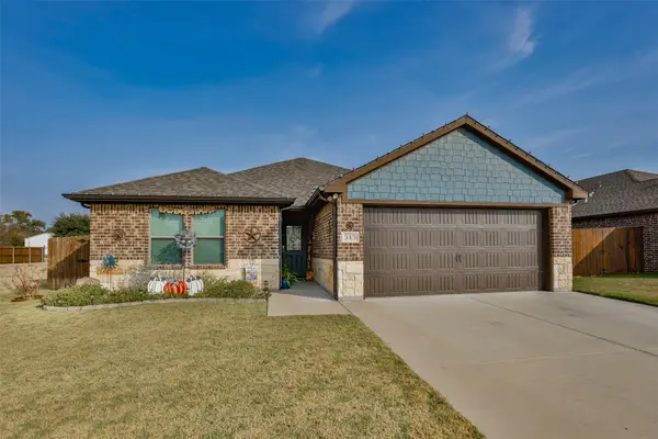 513 Pathfinder Street, Collinsville, TX 76233
