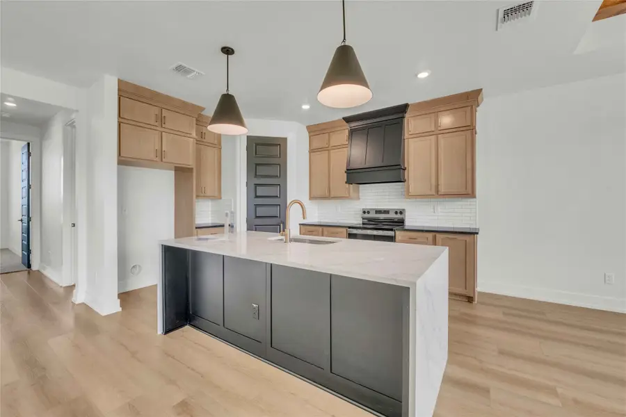 307 Boots Court, Lorena, TX 76655 - Image #3