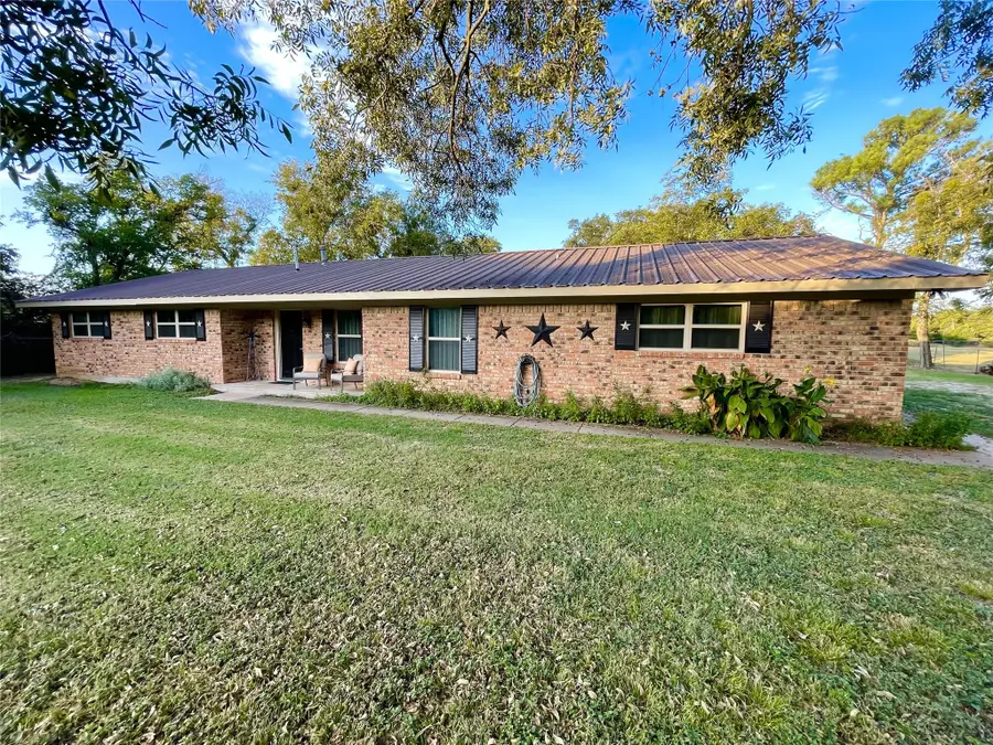 945 Brickyard Road, West, TX 76691 - Image #2