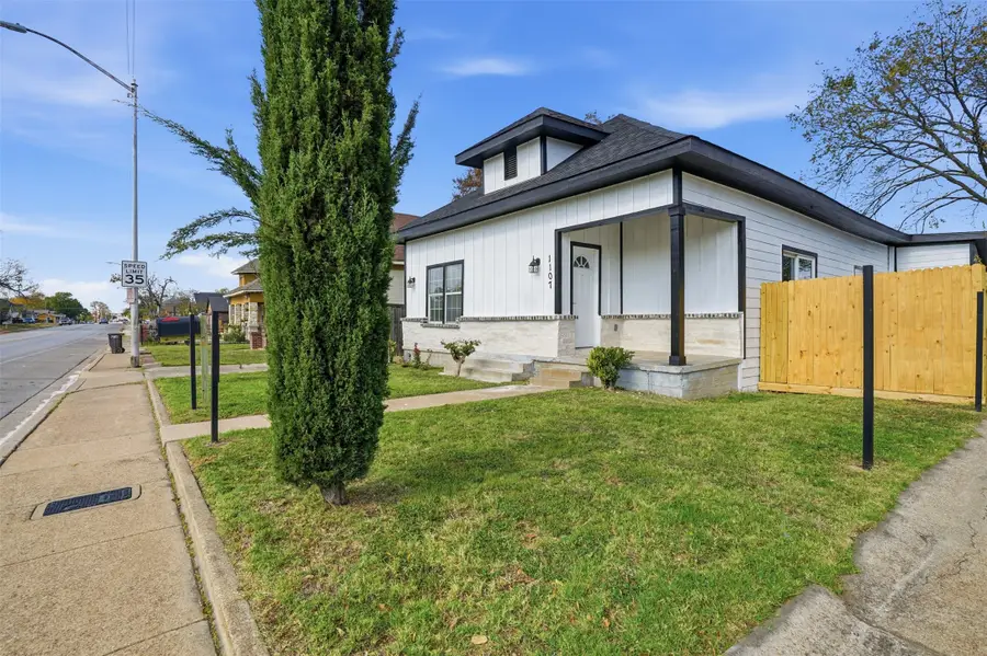 1107 E Allen Avenue, Fort Worth, TX 76104 - Image #2