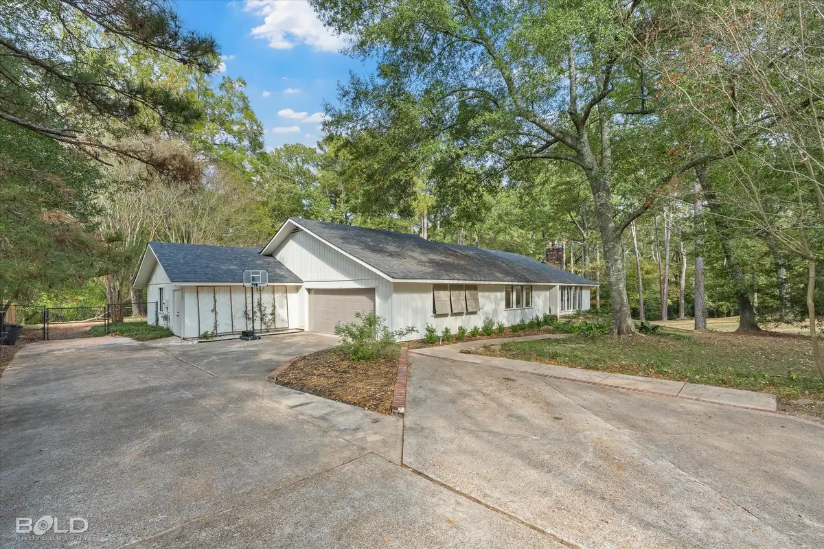 615 Robert Travis Drive, Shreveport, LA 71106 - Image #1