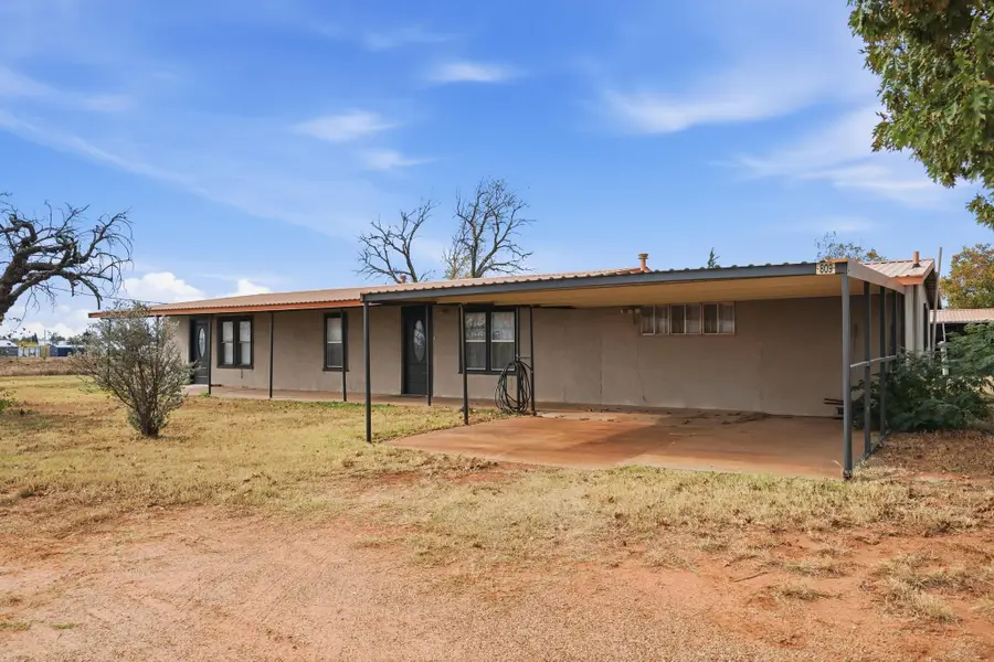809 N Main Street, Jayton, TX 79528 - Image #3