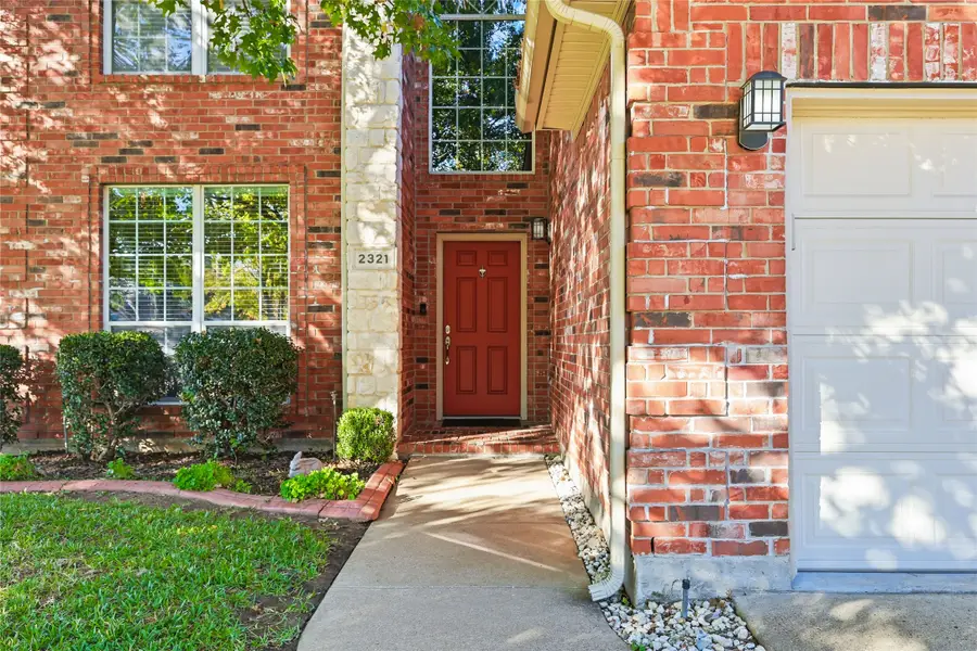 2321 Bear Run Road, Arlington, TX 76001 - Image #3