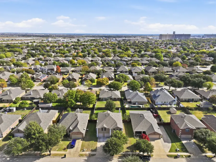 932 Robbins Way, Saginaw, TX 76179 - Image #3